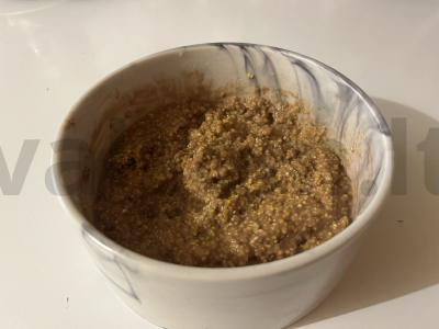 Kukurūzų košė su kakavos milteliais mikrobangų krosnelėje pagrindine nuotrauka