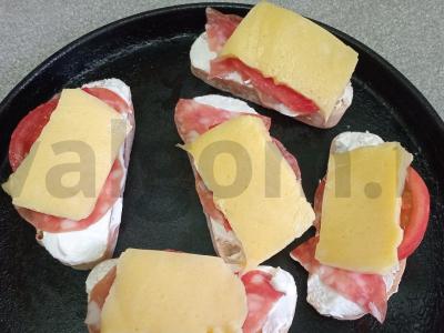 Karšti sumuštiniai iš ciabatta per 25 minutes Žingsnis 5