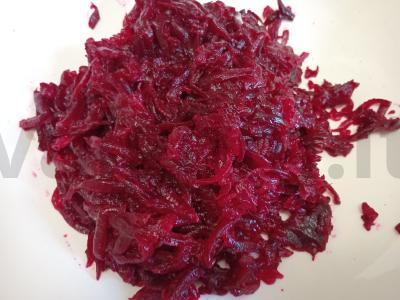 Burokėlių salotas su silke ir vynuogių aliejumi Žingsnis 1