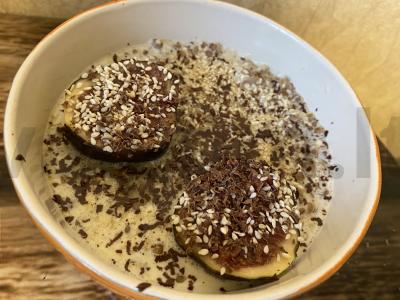 Grikių košė su figomis ir šokoladu pagrindine nuotrauka