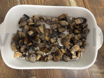 Kepti vištienos kotletai su grybais Žingsnis 1