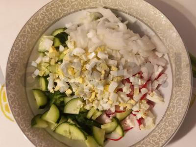 Pavasario salotos su kiaulpienių lapais Žingsnis 4