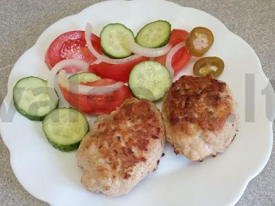 Kotelės iš kiaulienos faršo su jalapeño pipirais pagrindine nuotrauka