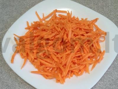 Greita morkų salotos pagal korėjietišką receptą pagrindine nuotrauka