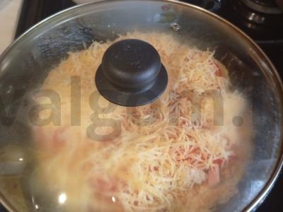 Pica su vištiena ir sūriu ant batonėlio Žingsnis 11