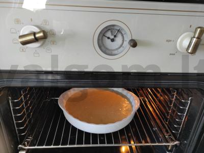 Pyragas „Trys stiklinės“ arbatai Žingsnis 4