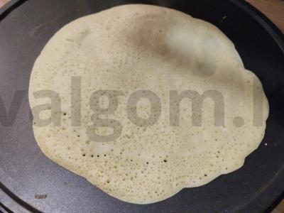 Nuostabūs nėriniuoti blynai iš rauginto pieno Žingsnis 5