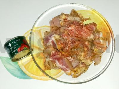 Troškinta kopūstai su kiauliena ir pomidorų pasta Žingsnis 1