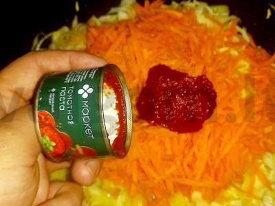 Troškinta kopūstai su kiauliena ir pomidorų pasta Žingsnis 5