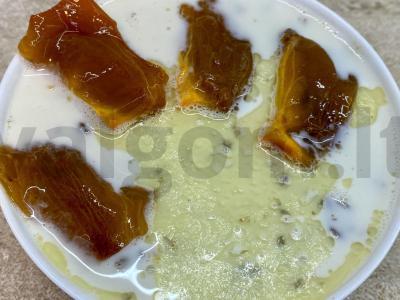 Grikių košė su tirpintu pienu, persimonu ir vynuogėmis Žingsnis 4