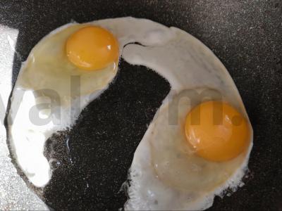 Sumuštinis su varške ir kiaušiniu pusryčiams Žingsnis 2