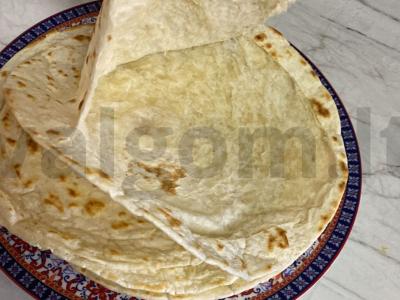 Pita su daržovėmis, mėsa ir olandišku sūriu Žingsnis 1