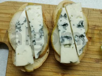 Sultingi sumuštiniai su vaisiais ir dorblu sūriu Žingsnis 3