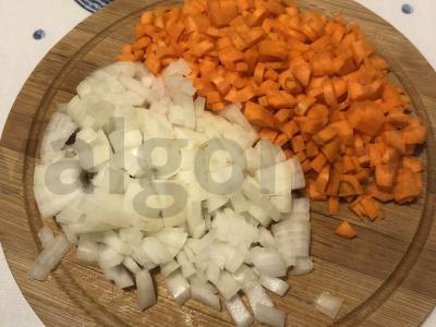 Troškinta kopūstai su perlinėmis kruopomis ir pomidorų pasta Žingsnis 2