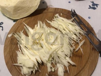 Troškinta kopūstai su perlinėmis kruopomis ir pomidorų pasta Žingsnis 3