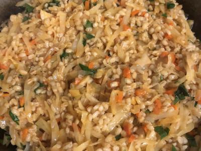 Troškinta kopūstai su perlinėmis kruopomis ir pomidorų pasta Žingsnis 13