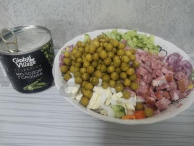 Salotas „Olivje su Krakovo dešra“ Žingsnis 3