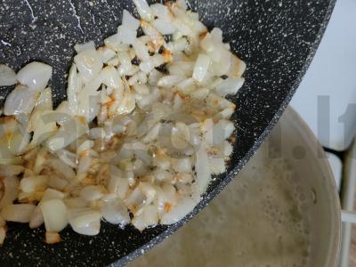 Vištienos faršo kukulių sriuba Žingsnis 3