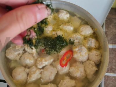 Vištienos faršo kukulių sriuba Žingsnis 6