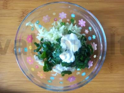 Omletas su žuvimi, agurku ir žaliuoju svogūnu Žingsnis 4