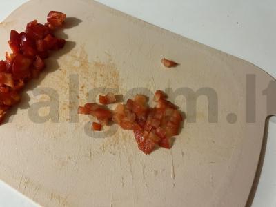 Daržovių salotas su grietinės padažu ant tostų Žingsnis 5