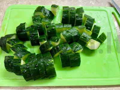 Graikiškas salotas be pomidorų Žingsnis 1