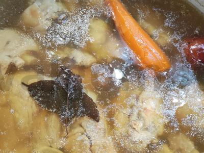 Namų šaltas želė su kiauliena ir kalakutiena Žingsnis 4