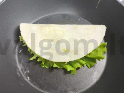 Tortilija su dešra ir pomidorais pusryčiams Žingsnis 6