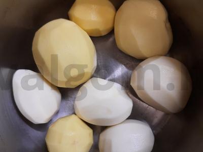 Plačiakė ant sluoksniuoto bulvių pagalvėlės Žingsnis 2