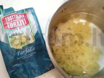 Farfalle su grybais ir bekonu Žingsnis 2