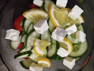 Lengvas salotas su citrina ir feta Žingsnis 5