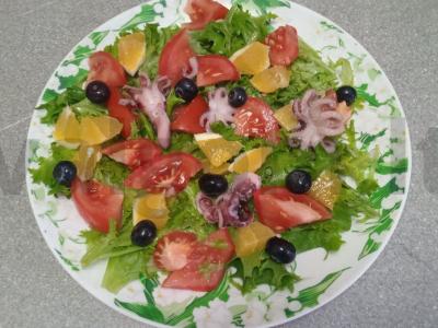 Salotos su aštuonkoju, mėlynėmis ir apelsinu Žingsnis 5