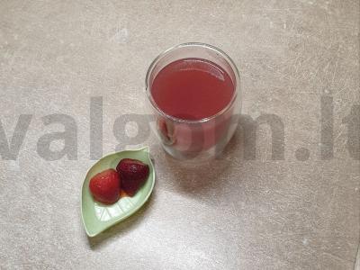 Šaldytų braškių kisielius pagrindine nuotrauka