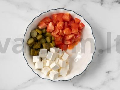 Aiškus daržovių salotas su brynza Žingsnis 9