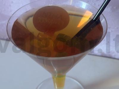 Šaltas arbata „Su brangakmeniais“ pagrindine nuotrauka