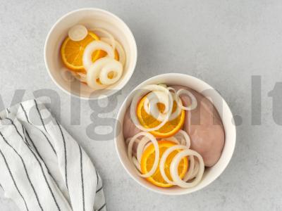 Bento dėžutė su cukinijomis ir vištienos krūtinėlėmis Žingsnis 2