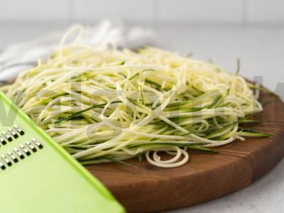 Bento dėžutė su cukinijomis ir vištienos krūtinėlėmis Žingsnis 4