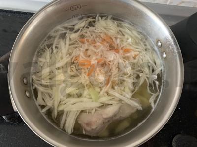 Borsčas su šviežia ir rauginta kopūstais pietums Žingsnis 8