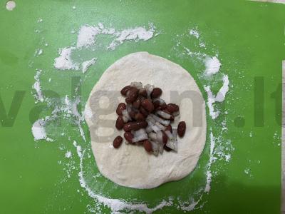 Kepti trikampiai su raudonųjų pupelių įdaru Žingsnis 10