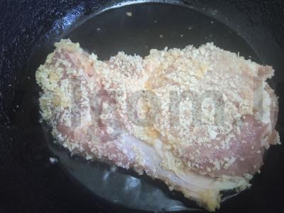 Kiaulienos steikas panko džiūvėsėliuose Žingsnis 3