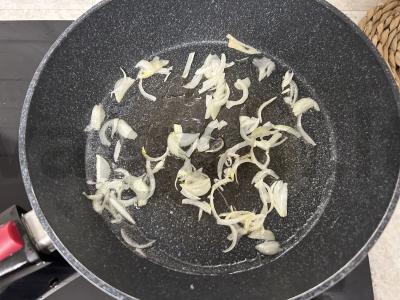 Grikių košė su jautiena puodukuose Žingsnis 1