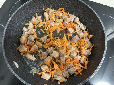 Grikių košė su jautiena puodukuose Žingsnis 3