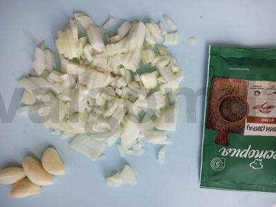 Harcho pagal gruziniškai iš jautienos Žingsnis 1