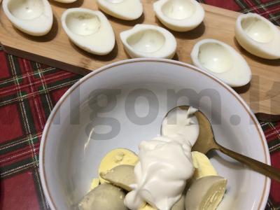 Kalakutų kiaušiniai su sūdyta kiauliena Žingsnis 4