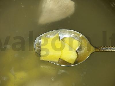 Šaltibarščiai su kiauliena ir daržovių mišiniu Žingsnis 2