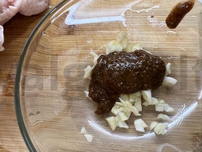 Vištiena „Ugninė“ su tabasco padažu ir aštria adžika Žingsnis 2