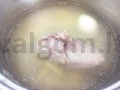 Kiaušinių ir bulvių sriuba mėsos sultinyje Žingsnis 6