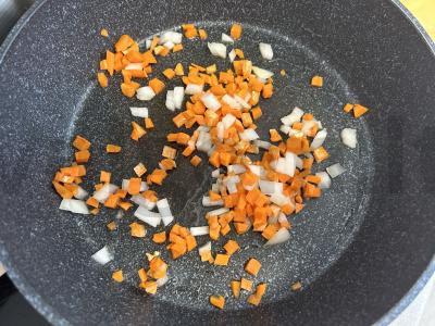 Penne su mėsos kukuliais pomidorų padaže Žingsnis 1