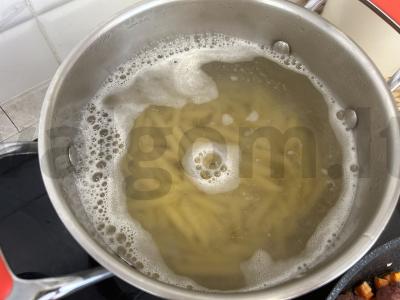 Penne su mėsos kukuliais pomidorų padaže Žingsnis 5