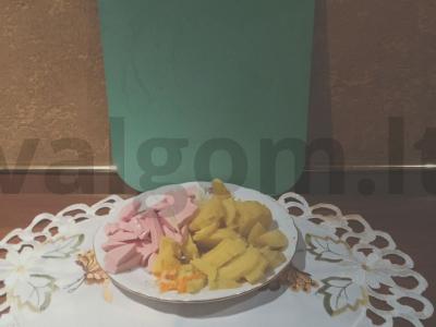 Bulvės su dešra ir daržovėmis Žingsnis 2